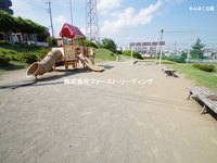 周辺環境:わんぱく公園　東上線沿いにある公園。小さな子も遊べるコンビネーション遊具や、サッカーができる広さのグラウンドもあります！電車が通るので、電車好きの子供たちにも人気の公園です！