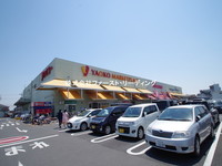 周辺環境:ヤオコー川越山田店　営業時間９時～２２時　豊富な品揃えやお得なネットチラシも魅力のスーパー　ATMやクリーニング、１００円ショップも併設しているので毎日のお買物に便利ですね！