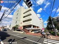 周辺環境:まるひろ 南浦和店　南浦和駅前にあり、しまむらやヤオコー、ホットヨガ、インドアゴルフスクール、小児科など多彩なお店が揃う百貨店。屋上には多目的スポーツコートがあります！
