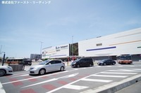 周辺環境:ららぽーと富士見　約２９０店舗　映画館やバーベキューエリアもある東武東上線エリア最大級のショッピングセンター。女子会やご家族の休日など色々な場面で楽しむことができそうですね！
