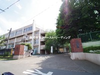 周辺環境:名細中学校　川越市の北西に位置し、市民の森に隣接する自然豊かな環境にある中学校　野球部や陸上部、吹奏楽部など部活動は14種類あり、充実した学校生活を送っているようです！
